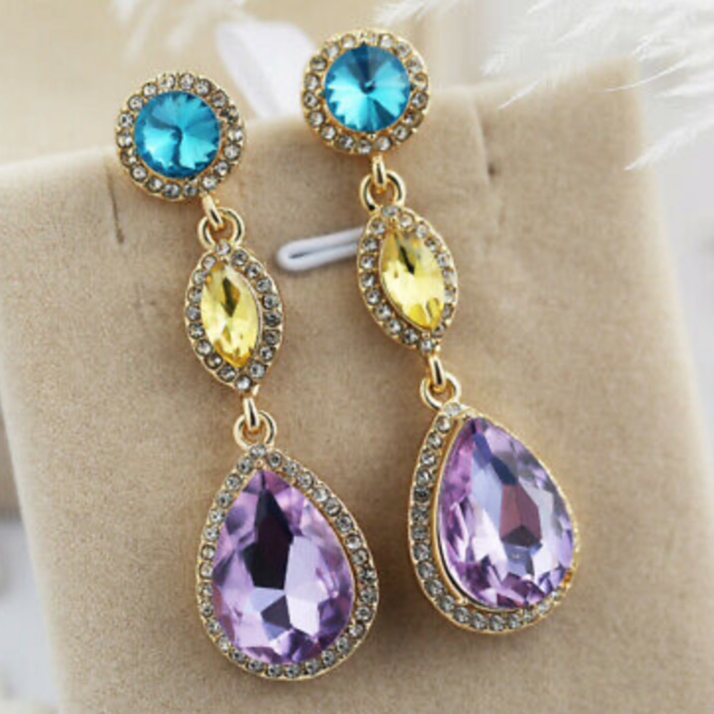 NEW 18k gold plated diamond earrings